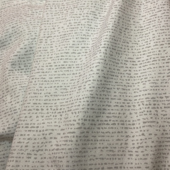 Mondetta Outdoor Men’s Large Athletic Tee Shirt Sports Top! White and Gray EUC! - Picture 8 of 8